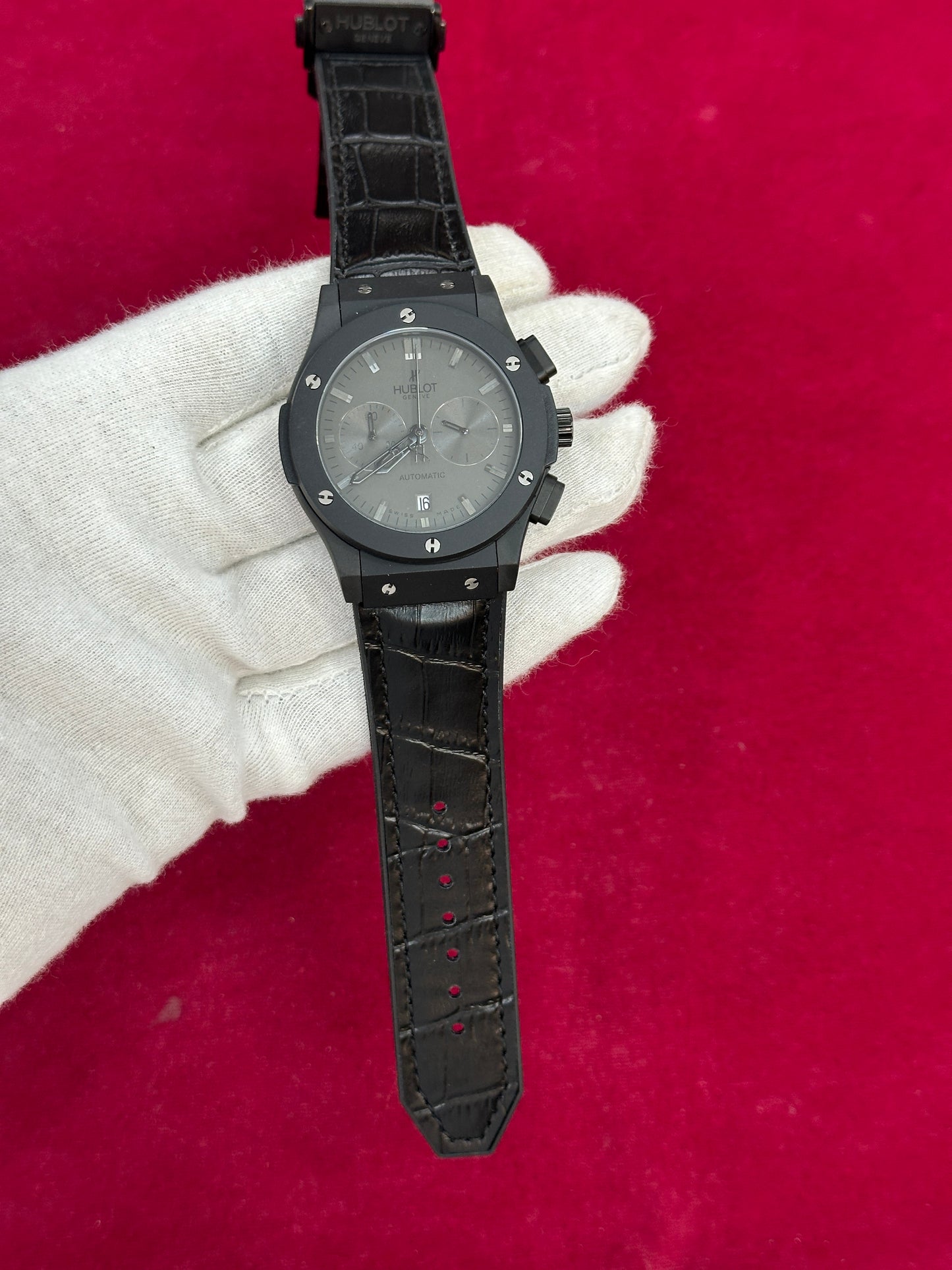 Hublot BigBang Full Black with gray dial