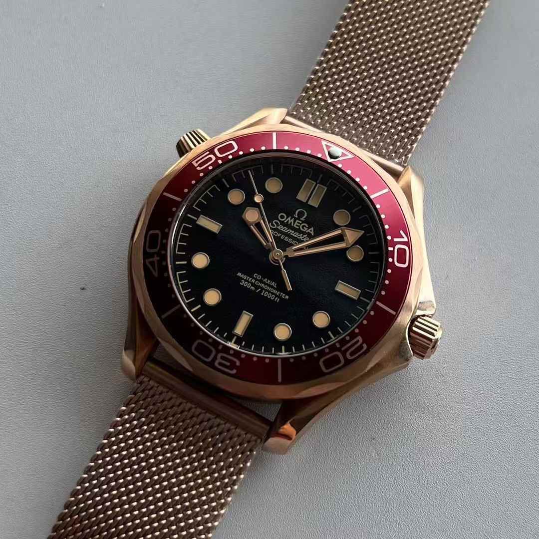 Omega Diver-300 Rosegold Mesh belt